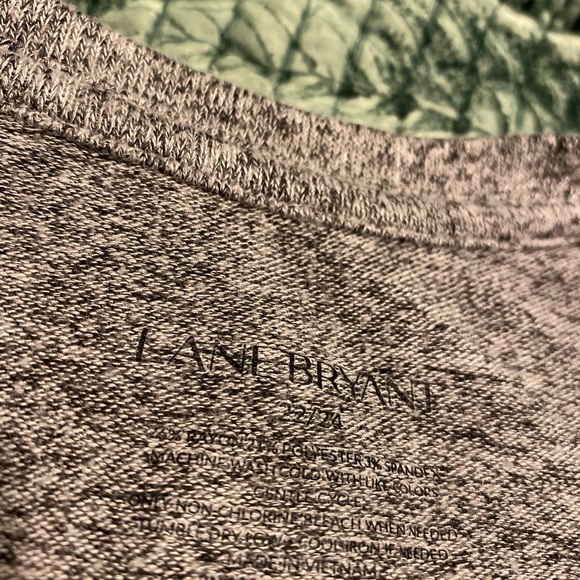 Blouse - Picture 2 of 3